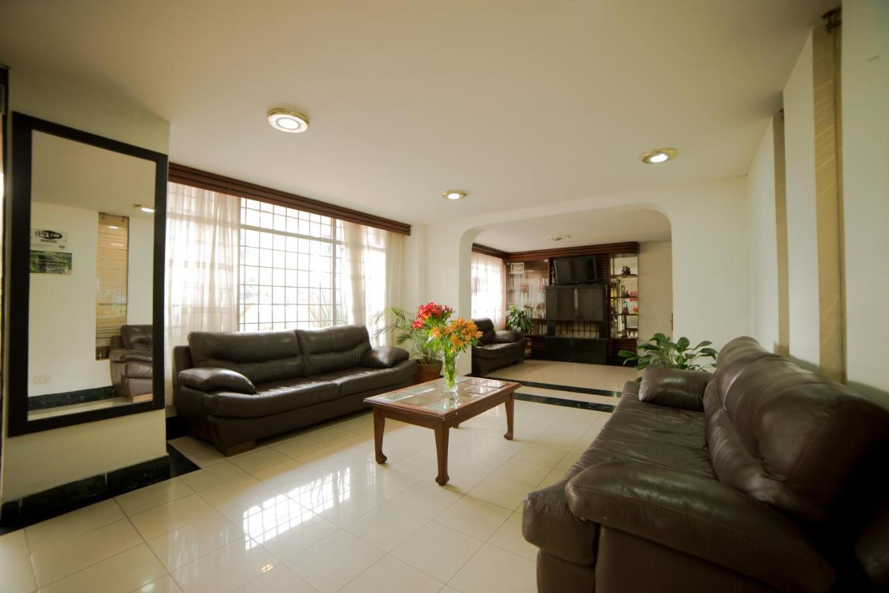 Apartamentos Galerias ボゴタ エクステリア 写真